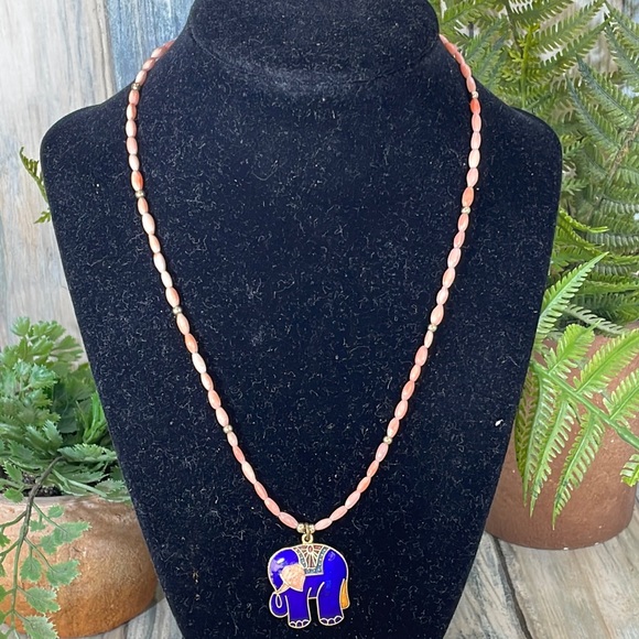 ⭐️Adorned Crown Artisan assemblage vintage coral cloisonné elephant necklace - Picture 1 of 8